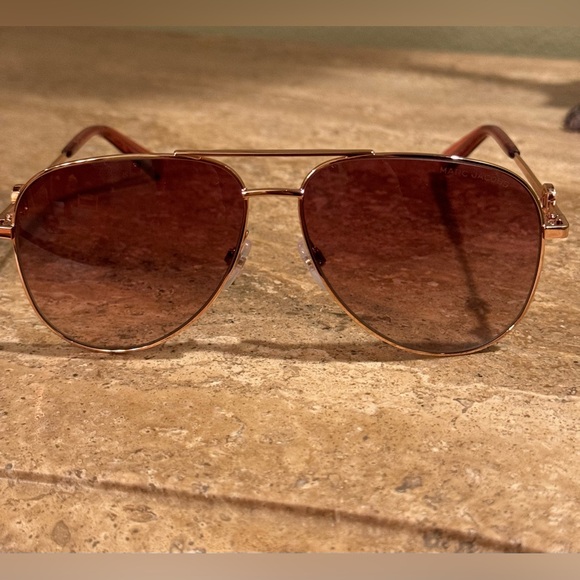 MARC JACOBS NWT Pink Gradient Aviators - Picture 2 of 8